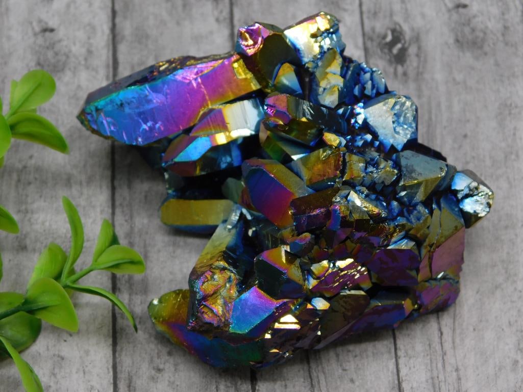 TITANIUM AMETHYST ROCK STONE LAPIDARY SPECIMEN: TITANIUM AMETHYST ROCK STONE LAPIDARY SPECIMEN - Part of our Discover Golden Attic, Crystals and Gems auction at HATMAN'S Auctions! Please see photos for measurements and condition. YES, we have
