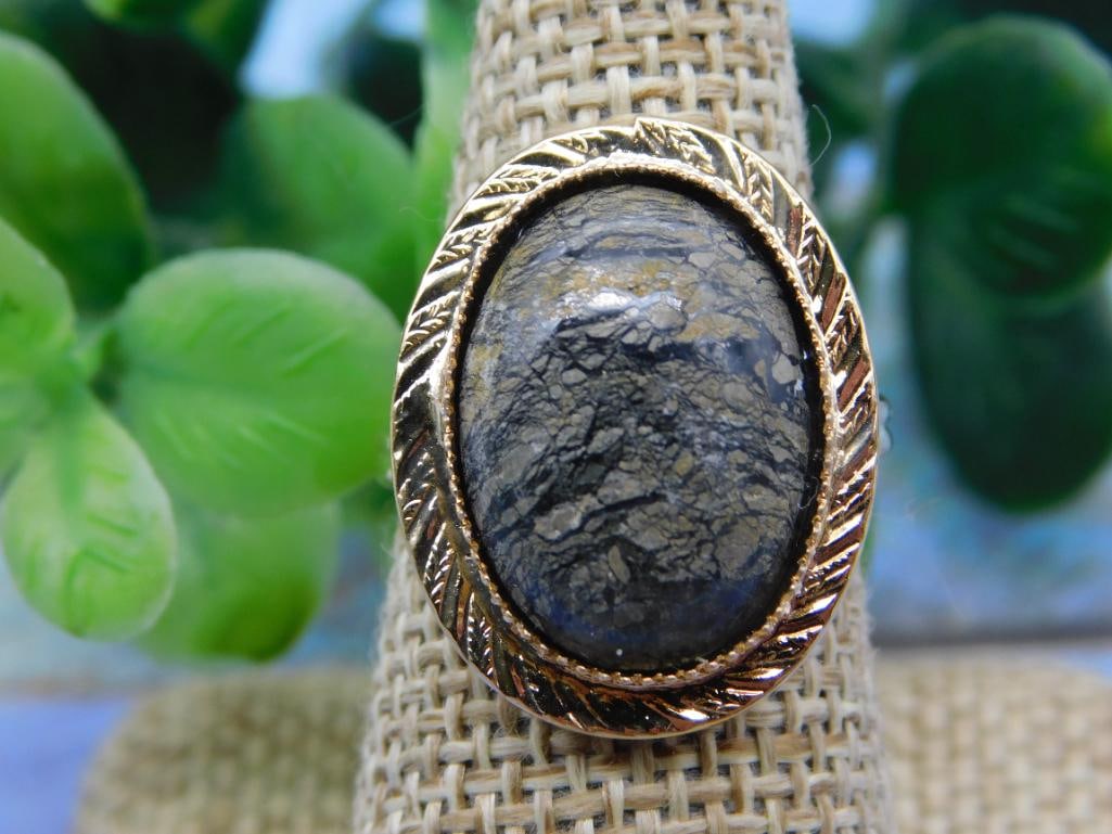 GENUINE STONE RING ROCK STONE LAPIDARY SPECIMEN: GENUINE STONE RING ROCK STONE LAPIDARY SPECIMEN - Part of our Discover Golden Attic, Crystals and Gems auction at HATMAN'S Auctions! Please see photos for measurements and condition. YES, we have