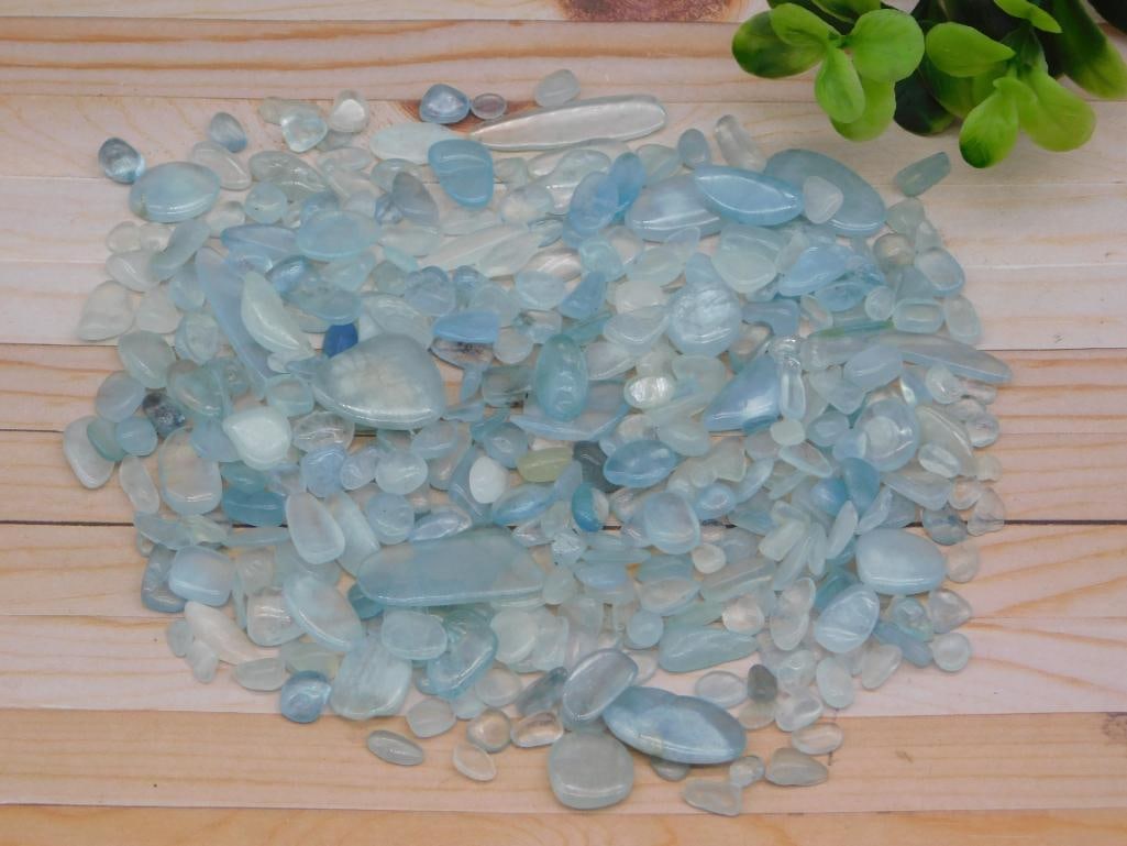 AQUAMARINE WHOLESALE 100 GRAMS GEMS ROCK STONE LAPIDARY SPECIMEN: AQUAMARINE WHOLESALE 100 GRAMS GEMS ROCK STONE LAPIDARY SPECIMEN - Part of our Discover Midnight Market, Crystals and Gems auction at HATMAN'S Auctions! Please see photos for measurements and