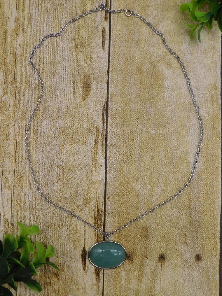 AVENTURINE PENDANT ON CHAIN NECKLACE ROCK STONE LAPIDARY SPECIMEN: AVENTURINE PENDANT ON CHAIN NECKLACE ROCK STONE LAPIDARY SPECIMEN - Part of our Discover Midnight Market, Crystals and Gems auction at HATMAN'S Auctions! Please see photos for measurements and