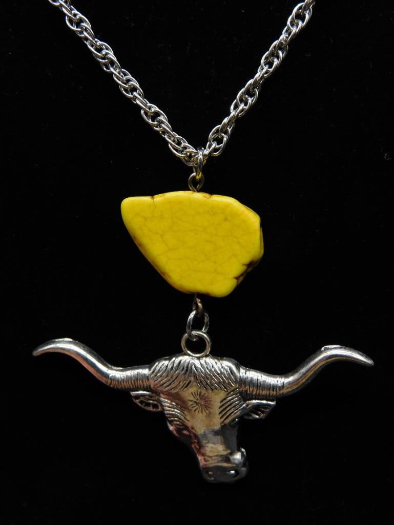 COW HEAD AND STONE PENDANT ON CHAIN NECKLACE ROCK STONE LAPIDARY SPECIMEN: COW HEAD AND STONE PENDANT ON CHAIN NECKLACE ROCK STONE LAPIDARY SPECIMEN - Part of our Discover Midnight Market, Crystals and Gems auction at HATMAN'S Auctions! Please see photos for measurements