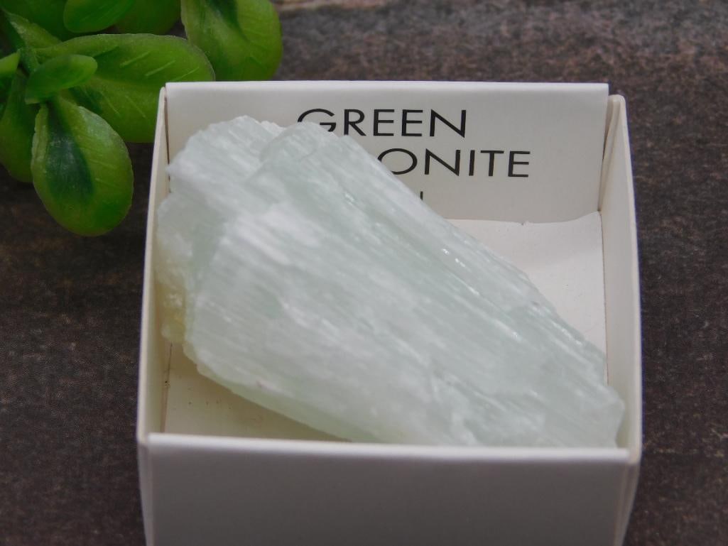 GREEN ARAGONITE ROCK STONE LAPIDARY SPECIMEN: GREEN ARAGONITE ROCK STONE LAPIDARY SPECIMEN - Part of our Discover Midnight Market, Crystals and Gems auction at HATMAN'S Auctions! Please see photos for measurements and condition. YES, we have