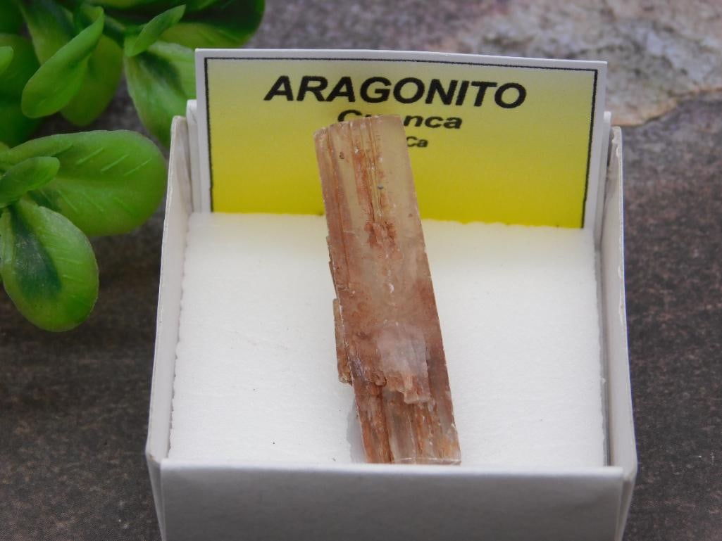 ARAGONITE ROCK STONE LAPIDARY SPECIMEN: ARAGONITE ROCK STONE LAPIDARY SPECIMEN - Part of our Discover Midnight Market, Crystals and Gems auction at HATMAN'S Auctions! Please see photos for measurements and condition. YES, we have in-house
