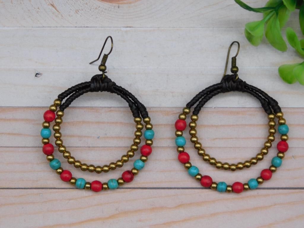 COSTUME JEWELRY EARRINGS: COSTUME JEWELRY EARRINGS - Part of our Discover Midnight Market, Crystals and Gems auction at HATMAN'S Auctions! Please see photos for measurements and condition. YES, we have in-house shipping! We