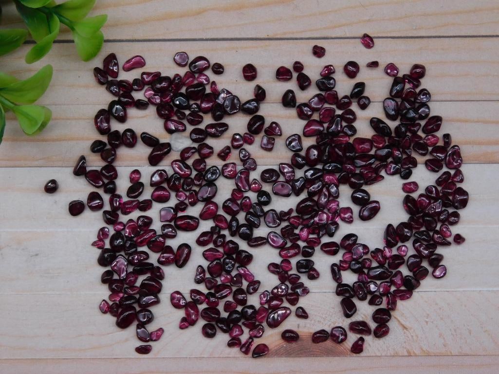 GARNET ROCK STONE LAPIDARY SPECIMEN: GARNET ROCK STONE LAPIDARY SPECIMEN - Part of our Discover Midnight Market, Crystals and Gems auction at HATMAN'S Auctions! Please see photos for measurements and condition. YES, we have in-house