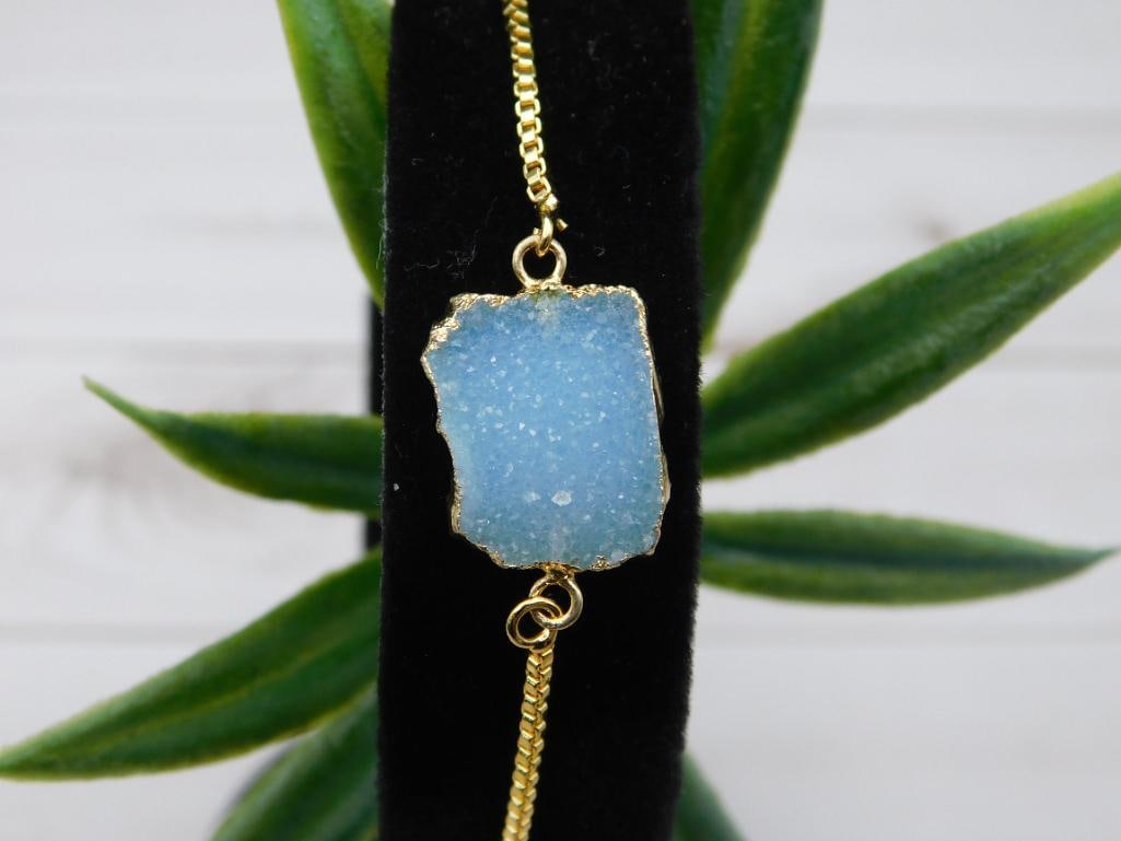 SPECIAL JEWELRY SALE! SEE PHOTOS FOR DETAILS: SPECIAL JEWELRY SALE! SEE PHOTOS FOR DETAILS - Part of our Discover Midnight Market, Crystals and Gems auction at HATMAN'S Auctions! Please see photos for measurements and condition. YES, we have in-h