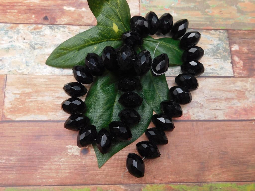 BEADS: BEADS - Part of our Discover Midnight Market, Crystals and Gems auction at HATMAN'S Auctions! Please see photos for measurements and condition. YES, we have in-house shipping! We have MANY REPEAT CUST