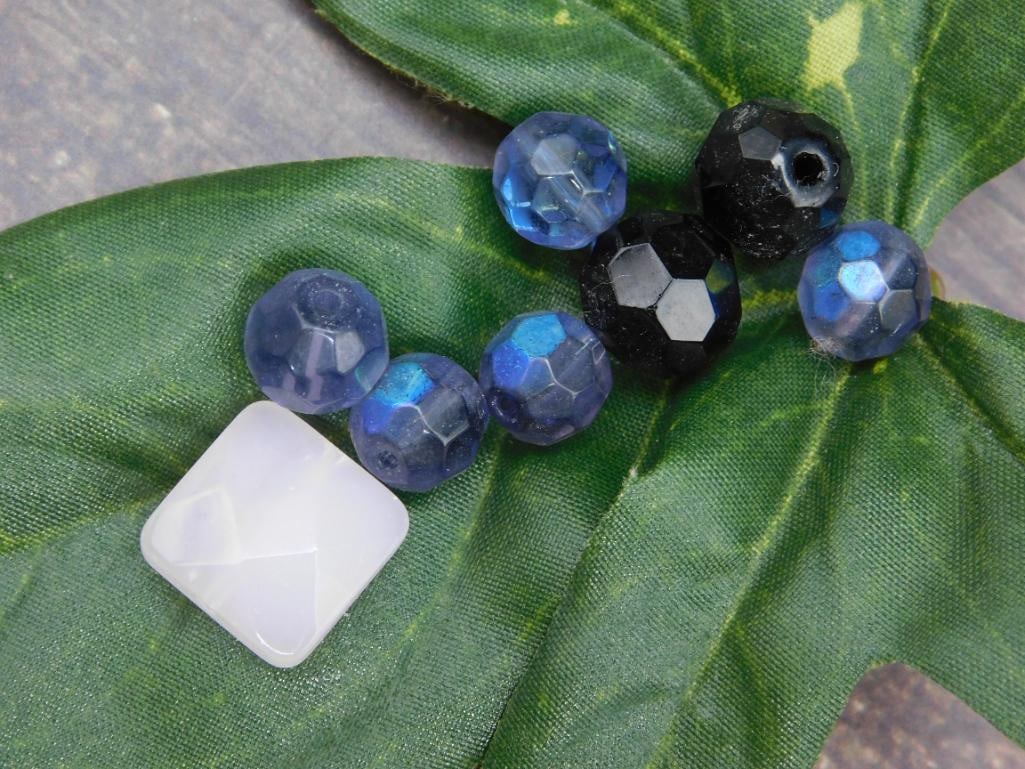 MIXED BEADS - 4