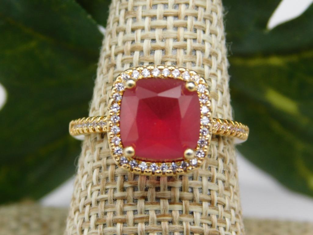 GENUINE STONE RING SIZE 7: GENUINE STONE RING SIZE 7 - Part of our Discover Midnight Market, Crystals and Gems auction at HATMAN'S Auctions! Please see photos for measurements and condition. YES, we have in-house shipping! We h