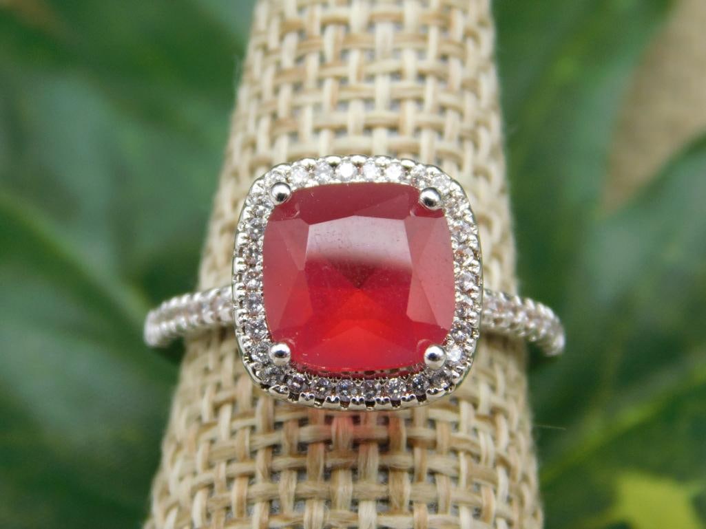 GENUINE STONE RING SIZE 6: GENUINE STONE RING SIZE 6 - Part of our Discover Midnight Market, Crystals and Gems auction at HATMAN'S Auctions! Please see photos for measurements and condition. YES, we have in-house shipping! We h