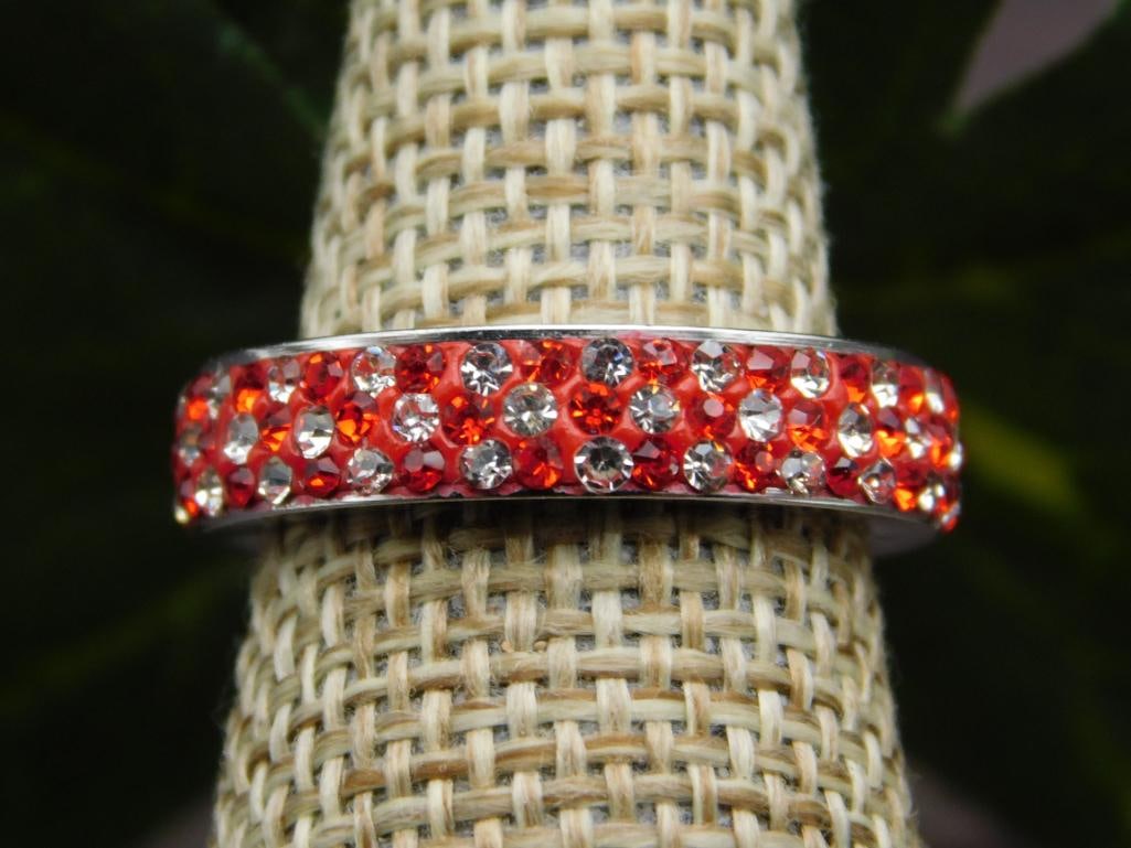 GENUINE STONE RING SIZE 7: GENUINE STONE RING SIZE 7 - Part of our Discover Midnight Market, Crystals and Gems auction at HATMAN'S Auctions! Please see photos for measurements and condition. YES, we have in-house shipping! We