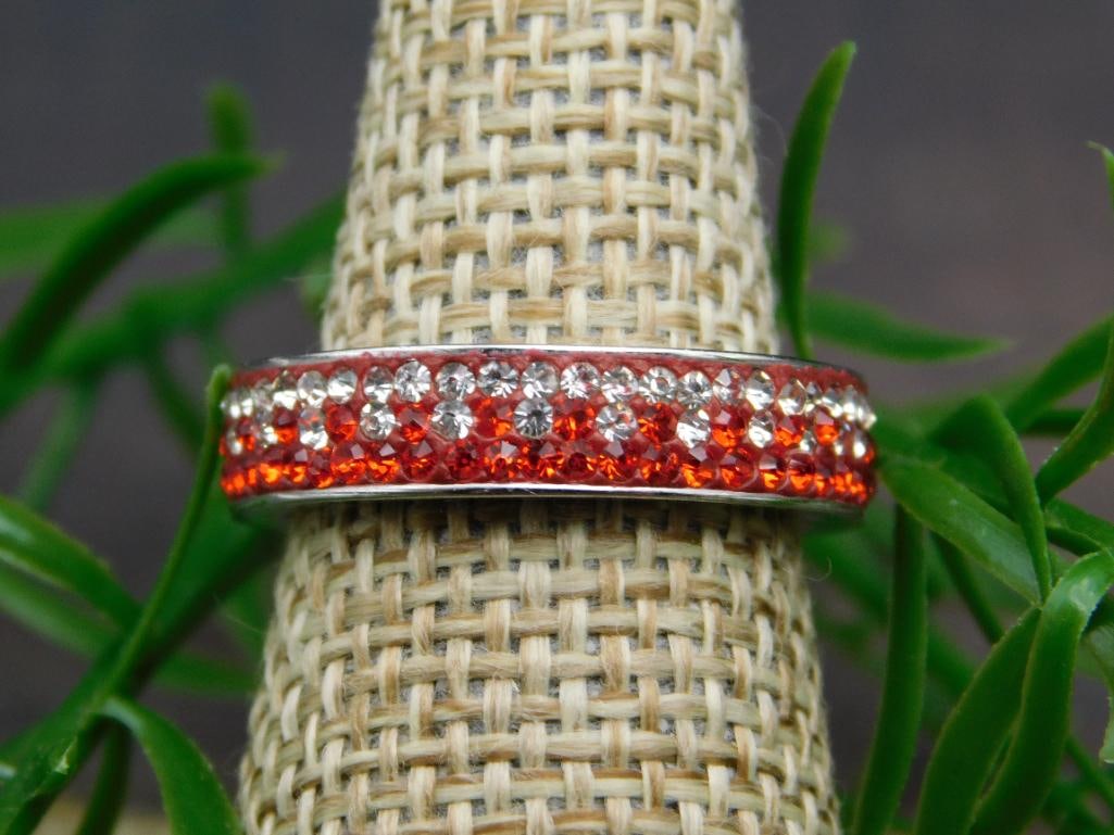 GENUINE STONE RING SIZE 6: GENUINE STONE RING SIZE 6 - Part of our Discover Midnight Market, Crystals and Gems auction at HATMAN'S Auctions! Please see photos for measurements and condition. YES, we have in-house shipping! We