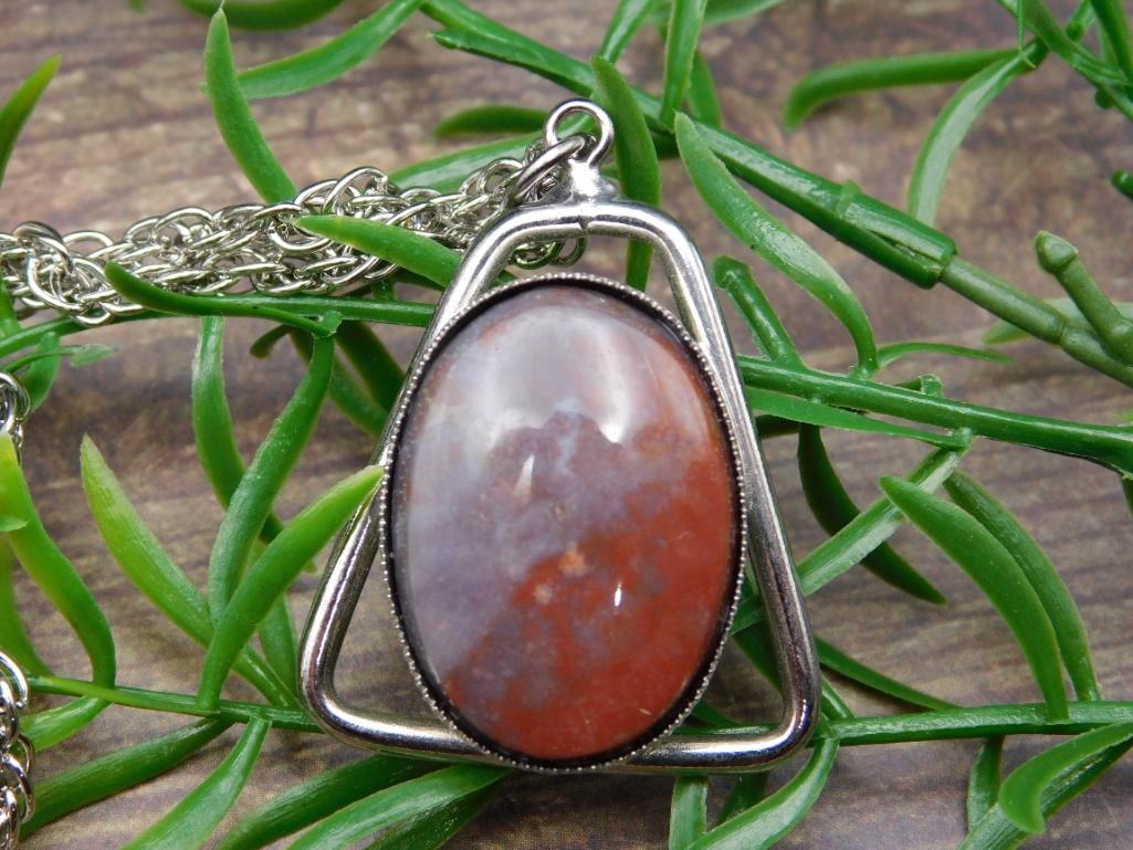 GENUINE STONE PENDANT NECKLACE ROCK STONE LAPIDARY SPECIMEN: GENUINE STONE PENDANT NECKLACE ROCK STONE LAPIDARY SPECIMEN - Part of our Discover Midnight Market, Crystals and Gems auction at HATMAN'S Auctions! Please see photos for measurements and condition.