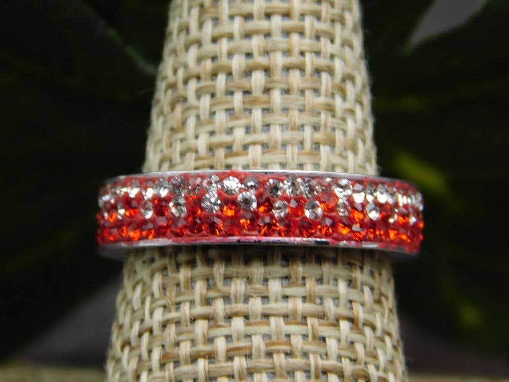 GENUINE STONE RING SIZE 7: GENUINE STONE RING SIZE 7 - Part of our Discover Midnight Market, Crystals and Gems auction at HATMAN'S Auctions! Please see photos for measurements and condition. YES, we have in-house shipping! We h