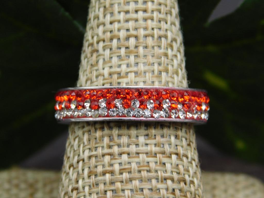 GENUINE STONE RING SIZE 7: GENUINE STONE RING SIZE 7 - Part of our Discover Midnight Market, Crystals and Gems auction at HATMAN'S Auctions! Please see photos for measurements and condition. YES, we have in-house shipping! We h