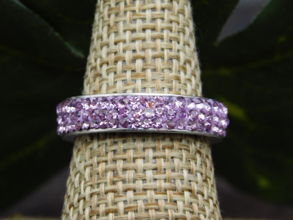 GENUINE STONE RING SIZE 6: GENUINE STONE RING SIZE 6 - Part of our Discover Midnight Market, Crystals and Gems auction at HATMAN'S Auctions! Please see photos for measurements and condition. YES, we have in-house shipping! We