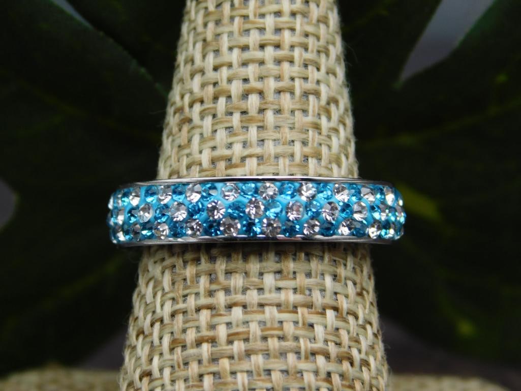 GENUINE STONE RING SIZE 7: GENUINE STONE RING SIZE 7 - Part of our Discover Midnight Market, Crystals and Gems auction at HATMAN'S Auctions! Please see photos for measurements and condition. YES, we have in-house shipping! We h
