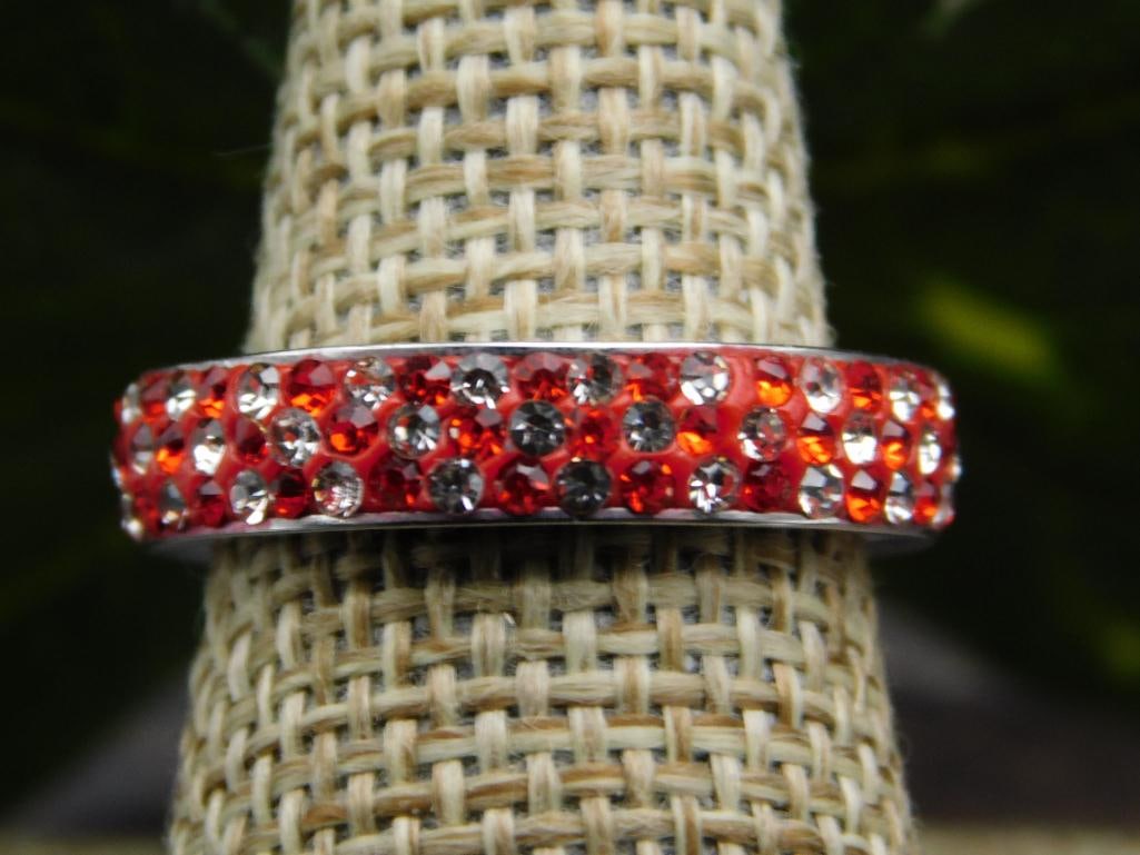 GENUINE STONE RING SIZE 7: GENUINE STONE RING SIZE 7 - Part of our Discover Midnight Market, Crystals and Gems auction at HATMAN'S Auctions! Please see photos for measurements and condition. YES, we have in-house shipping! We