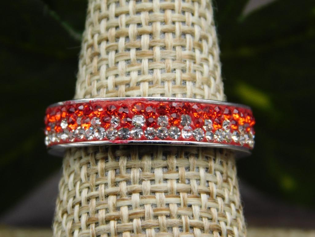 GENUINE STONE RING SIZE 7: GENUINE STONE RING SIZE 7 - Part of our Discover Midnight Market, Crystals and Gems auction at HATMAN'S Auctions! Please see photos for measurements and condition. YES, we have in-house shipping! We