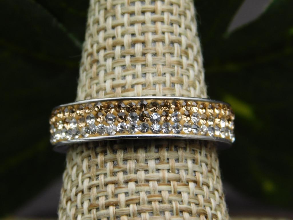 GENUINE STONE RING SIZE 7: GENUINE STONE RING SIZE 7 - Part of our Discover Midnight Market, Crystals and Gems auction at HATMAN'S Auctions! Please see photos for measurements and condition. YES, we have in-house shipping! We