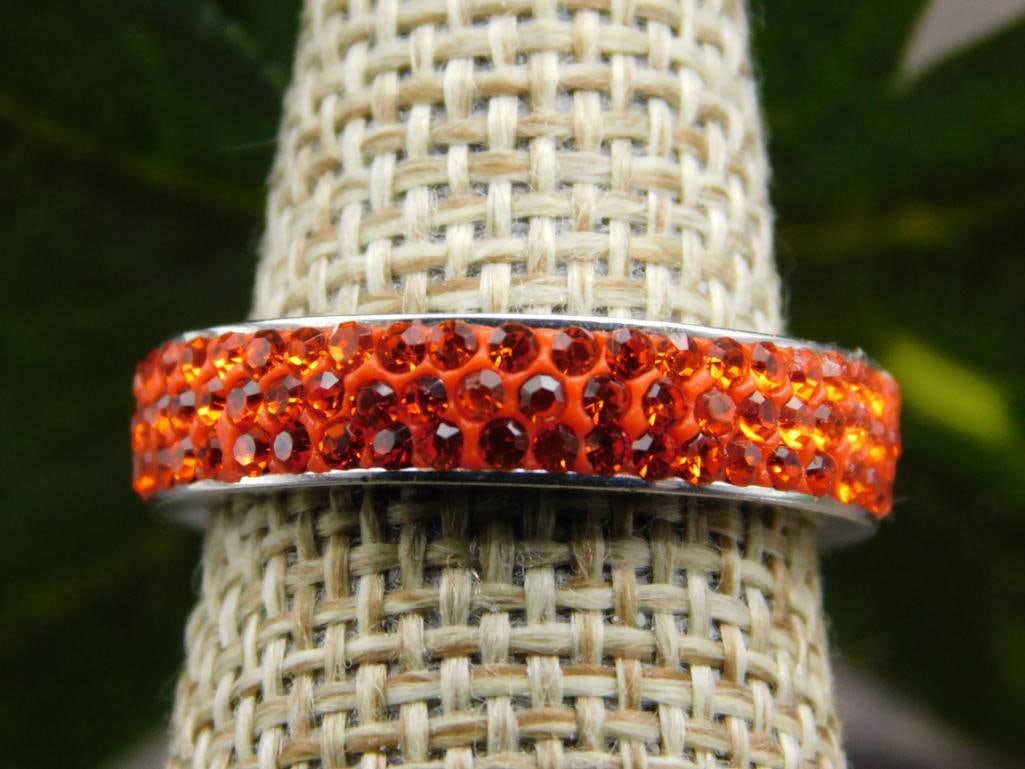 GENUINE STONE RING SIZE 7: GENUINE STONE RING SIZE 7 - Part of our Discover Midnight Market, Crystals and Gems auction at HATMAN'S Auctions! Please see photos for measurements and condition. YES, we have in-house shipping! We