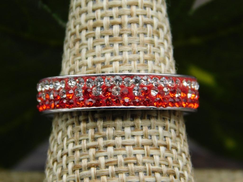 GENUINE STONE RING SIZE 7: GENUINE STONE RING SIZE 7 - Part of our Discover Midnight Market, Crystals and Gems auction at HATMAN'S Auctions! Please see photos for measurements and condition. YES, we have in-house shipping! We