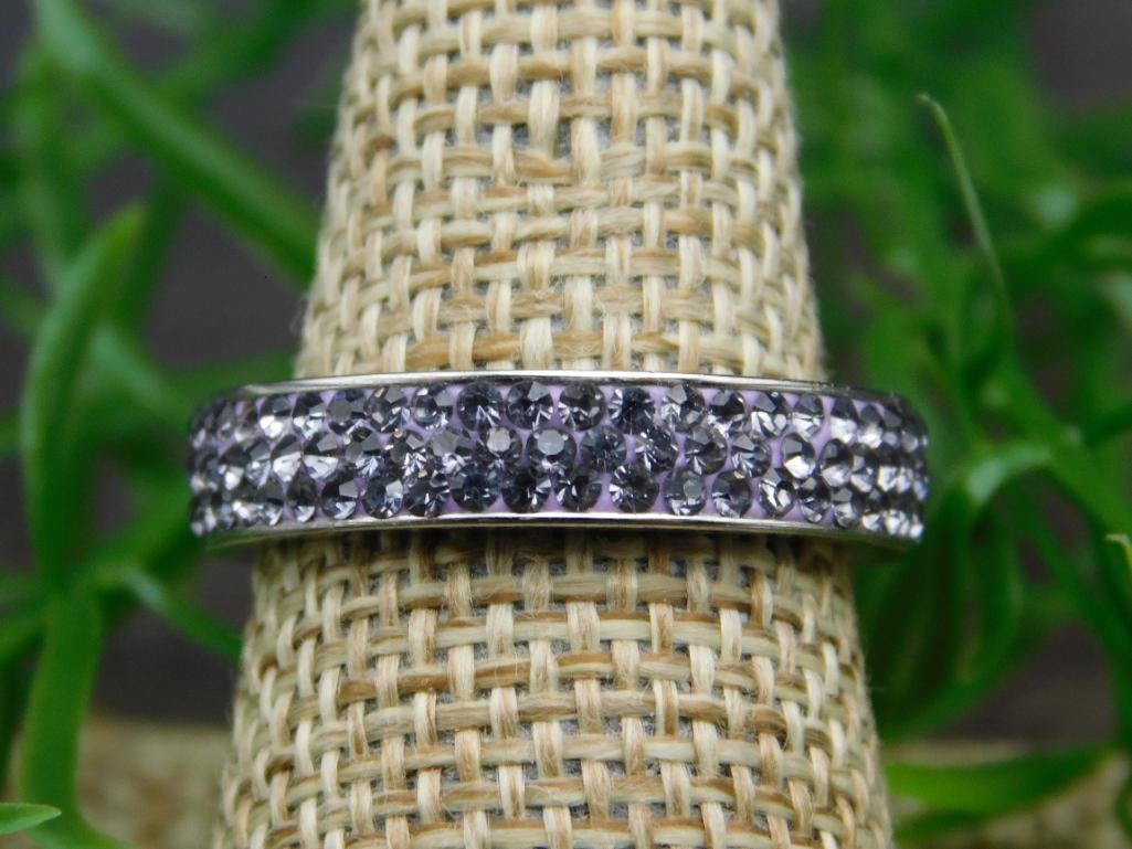 GENUINE STONE RING SIZE 8: GENUINE STONE RING SIZE 8 - Part of our Discover Midnight Market, Crystals and Gems auction at HATMAN'S Auctions! Please see photos for measurements and condition. YES, we have in-house shipping! We h