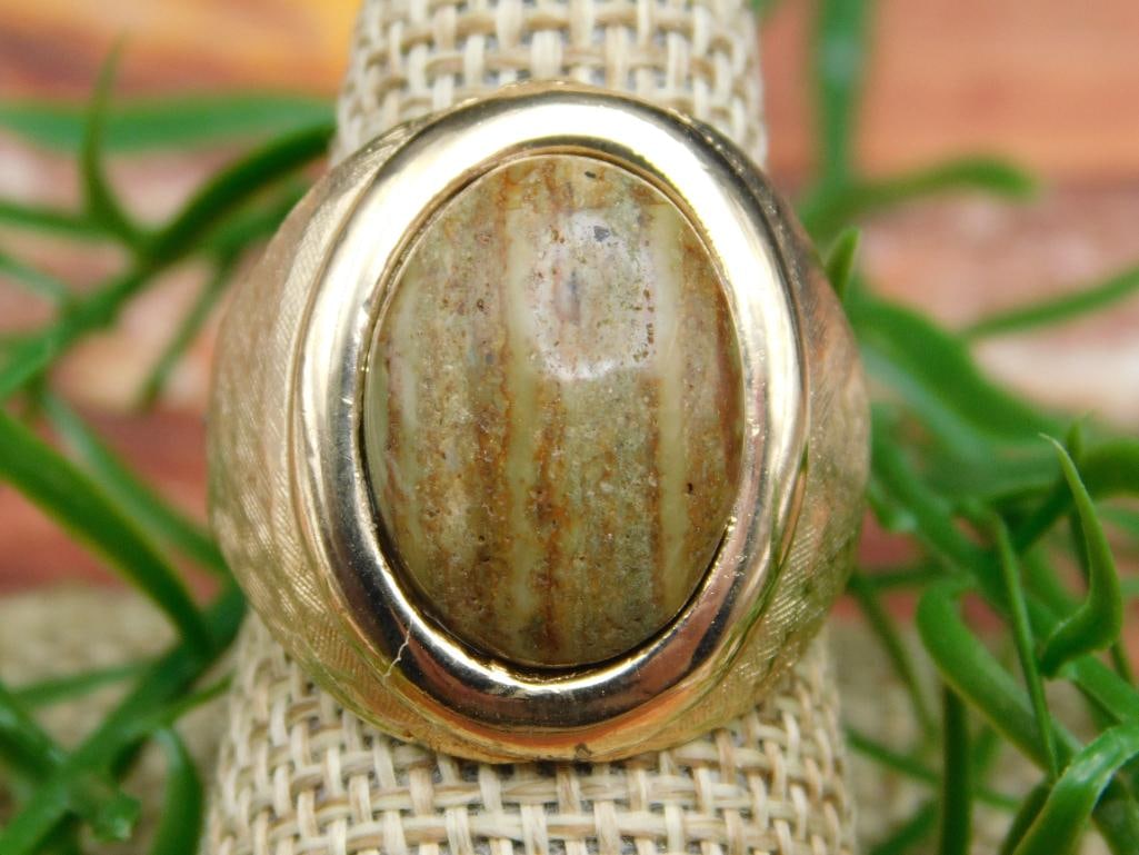 JASPER RING ROCK STONE LAPIDARY SPECIMEN: JASPER RING ROCK STONE LAPIDARY SPECIMEN - Part of our Discover Midnight Market, Crystals and Gems auction at HATMAN'S Auctions! Please see photos for measurements and condition. YES, we have