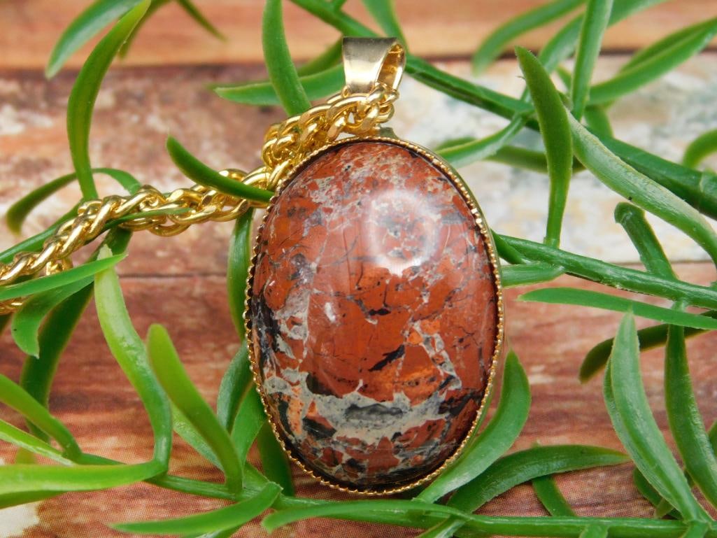 BRECCIATED JASPER PENDANT NECKLACE ROCK STONE LAPIDARY SPECIMEN: BRECCIATED JASPER PENDANT NECKLACE ROCK STONE LAPIDARY SPECIMEN - Part of our Discover Midnight Market, Crystals and Gems auction at HATMAN'S Auctions! Please see photos for measurements and