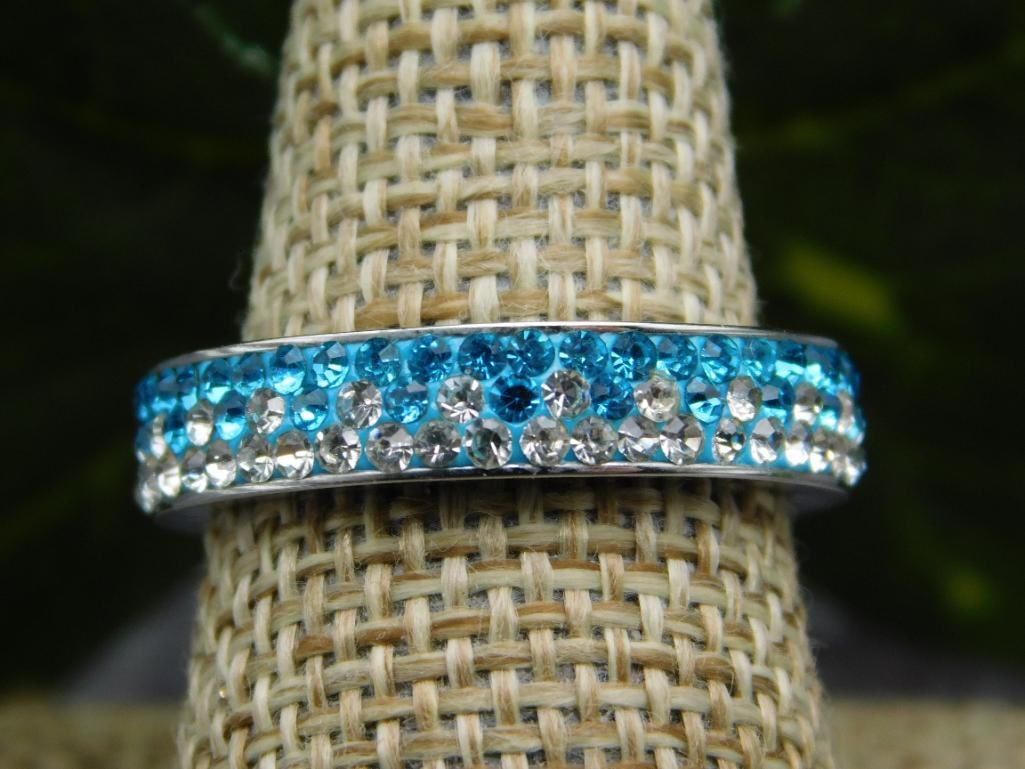 GENUINE STONE RING SIZE 8: GENUINE STONE RING SIZE 8 - Part of our Discover Midnight Market, Crystals and Gems auction at HATMAN'S Auctions! Please see photos for measurements and condition. YES, we have in-house shipping! We h