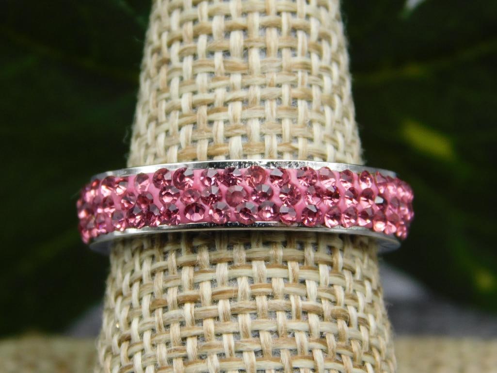 GENUINE STONE RING SIZE 8: GENUINE STONE RING SIZE 8 - Part of our Discover Midnight Market, Crystals and Gems auction at HATMAN'S Auctions! Please see photos for measurements and condition. YES, we have in-house shipping! We