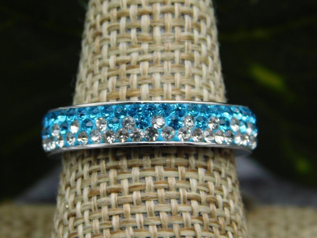 GENUINE STONE RING SIZE 8: GENUINE STONE RING SIZE 8 - Part of our Discover Midnight Market, Crystals and Gems auction at HATMAN'S Auctions! Please see photos for measurements and condition. YES, we have in-house shipping! We