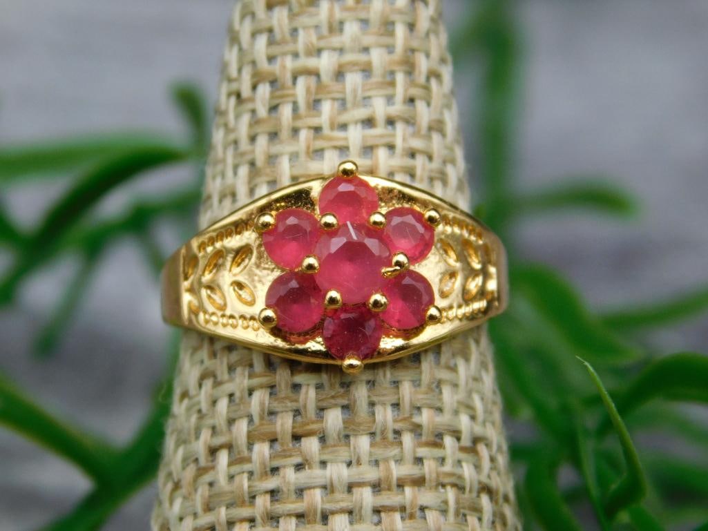 GENUINE STONE RING SIZE 5: GENUINE STONE RING SIZE 5 - Part of our Discover Midnight Market, Crystals and Gems auction at HATMAN'S Auctions! Please see photos for measurements and condition. YES, we have in-house shipping! We