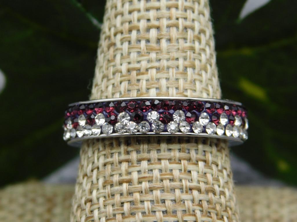 GENUINE STONE RING SIZE 8: GENUINE STONE RING SIZE 8 - Part of our Discover Midnight Market, Crystals and Gems auction at HATMAN'S Auctions! Please see photos for measurements and condition. YES, we have in-house shipping! We