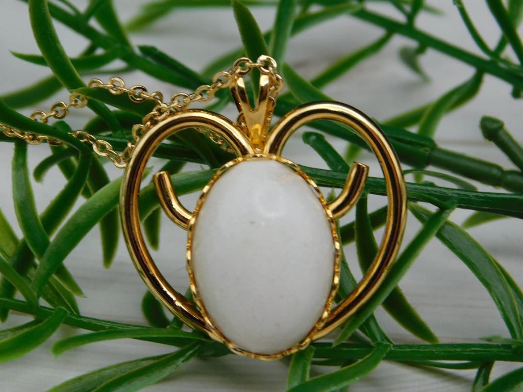 SPECIAL JEWELRY SALE! SEE PHOTOS FOR DETAILS: SPECIAL JEWELRY SALE! SEE PHOTOS FOR DETAILS - Part of our Discover Midnight Market, Crystals and Gems auction at HATMAN'S Auctions! Please see photos for measurements and condition. YES, we have in-h