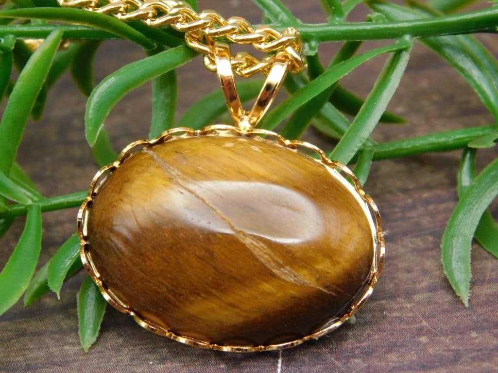 SPECIAL JEWELRY SALE! SEE PHOTOS FOR DETAILS: SPECIAL JEWELRY SALE! SEE PHOTOS FOR DETAILS - Part of our Discover Silver Lining, Crystals and Gems auction at HATMAN'S Auctions! Please see photos for measurements and condition. YES, we have in-hou
