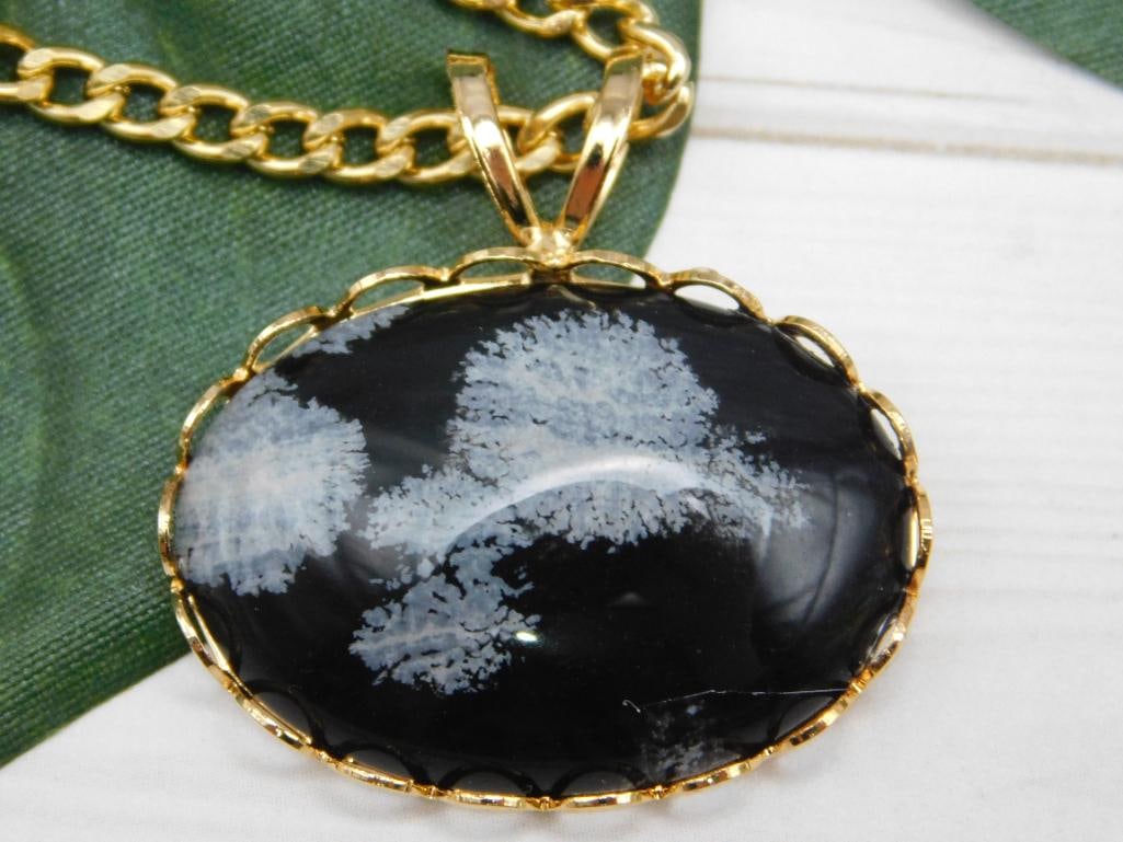 SPECIAL JEWELRY SALE! SEE PHOTOS FOR DETAILS: SPECIAL JEWELRY SALE! SEE PHOTOS FOR DETAILS - Part of our Discover Silver Lining, Crystals and Gems auction at HATMAN'S Auctions! Please see photos for measurements and condition. YES, we have in-hou