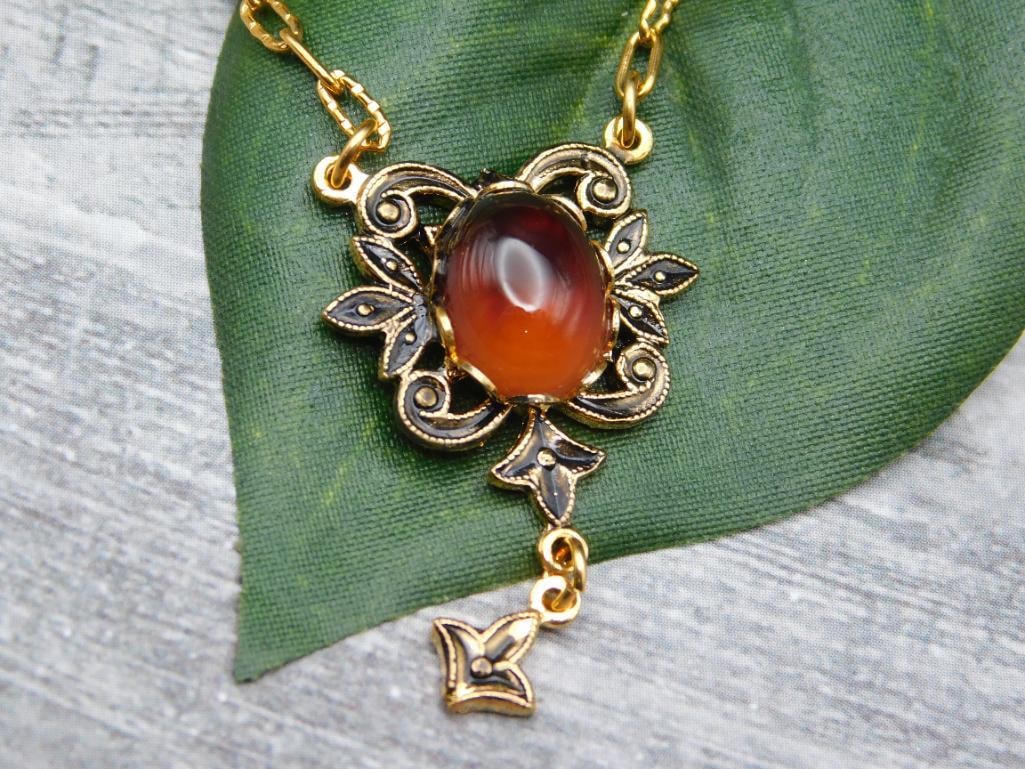 SPECIAL JEWELRY SALE! SEE PHOTOS FOR DETAILS: SPECIAL JEWELRY SALE! SEE PHOTOS FOR DETAILS - Part of our Discover Silver Lining, Crystals and Gems auction at HATMAN'S Auctions! Please see photos for measurements and condition. YES, we have in-hou
