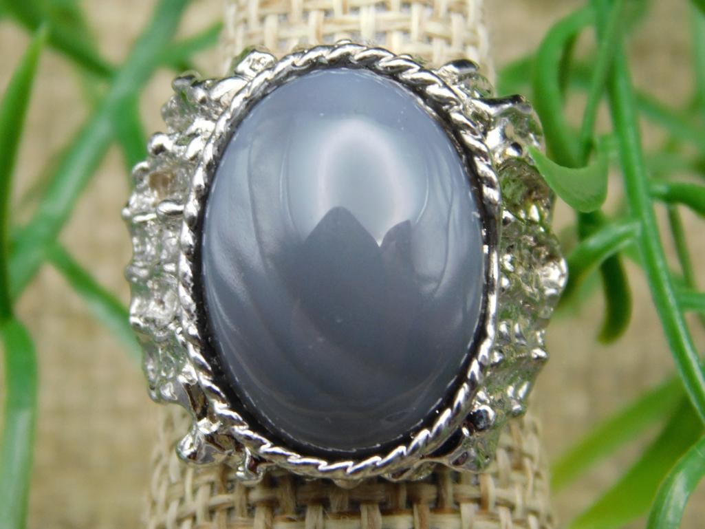 SPECIAL JEWELRY SALE! SEE PHOTOS FOR DETAILS: SPECIAL JEWELRY SALE! SEE PHOTOS FOR DETAILS - Part of our Discover Silver Lining, Crystals and Gems auction at HATMAN'S Auctions! Please see photos for measurements and condition. YES, we have in-hou
