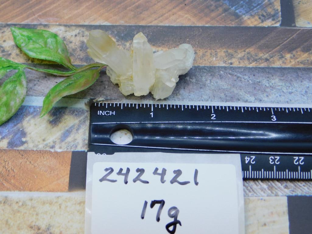 QUARTZ ROCK STONE LAPIDARY SPECIMEN - 3