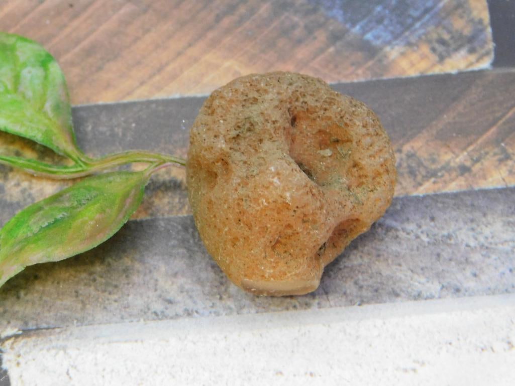 ROCK STONE LAPIDARY SPECIMEN: ROCK STONE LAPIDARY SPECIMEN