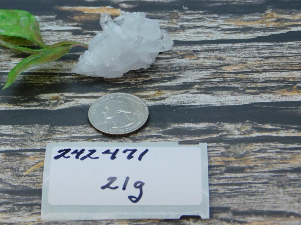 QUARTZ ROCK STONE LAPIDARY SPECIMEN - 2