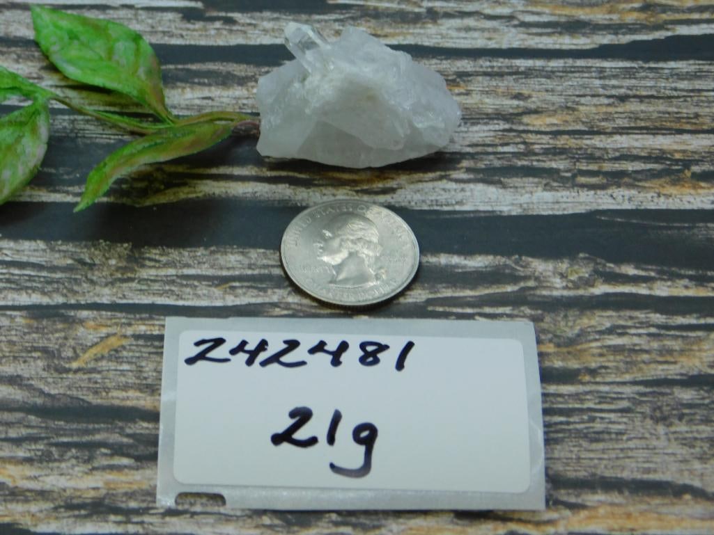 QUARTZ ROCK STONE LAPIDARY SPECIMEN - 2