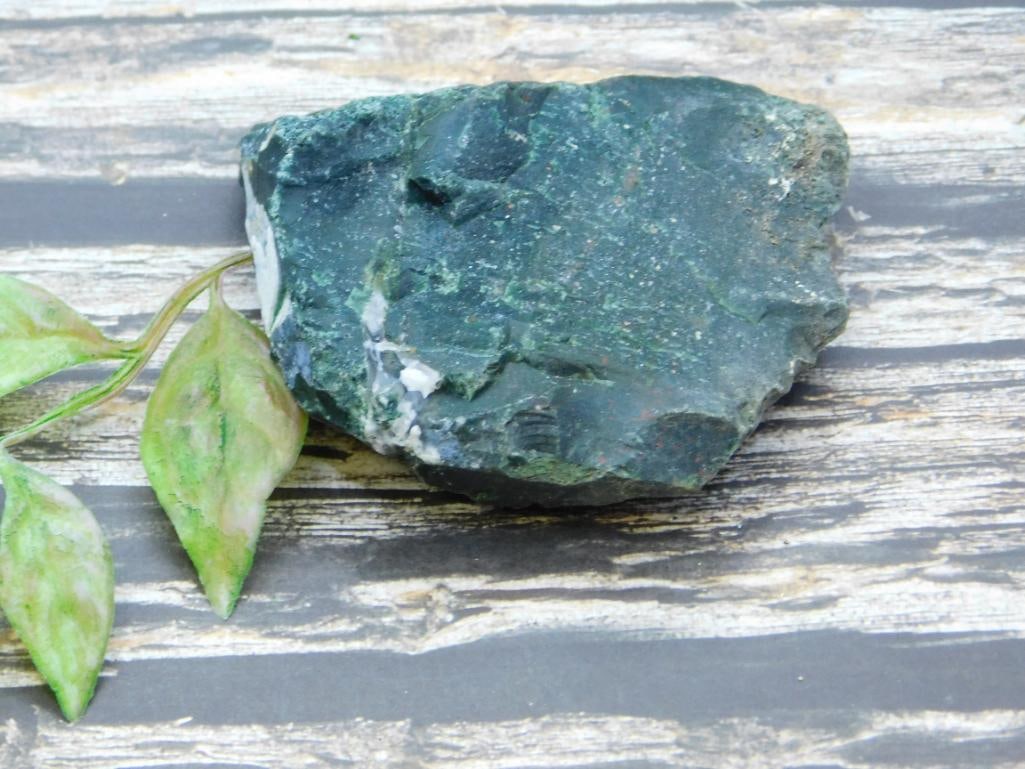 BLOODSTONE ROCK STONE LAPIDARY SPECIMEN: BLOODSTONE ROCK STONE LAPIDARY SPECIMEN