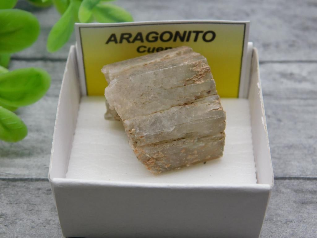 ARAGONITE ROCK STONE LAPIDARY SPECIMEN (1 of 2)