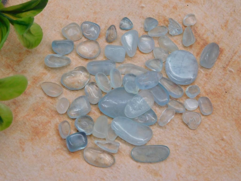 AQUAMARINE ROCK STONE LAPIDARY SPECIMEN: AQUAMARINE ROCK STONE LAPIDARY SPECIMEN