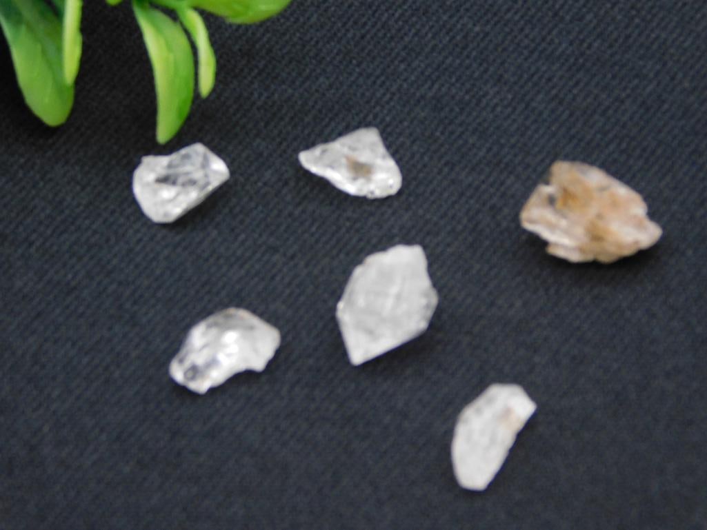 HERKIMER DIAMONDS ROCK STONE LAPIDARY SPECIMEN: HERKIMER DIAMONDS ROCK STONE LAPIDARY SPECIMEN