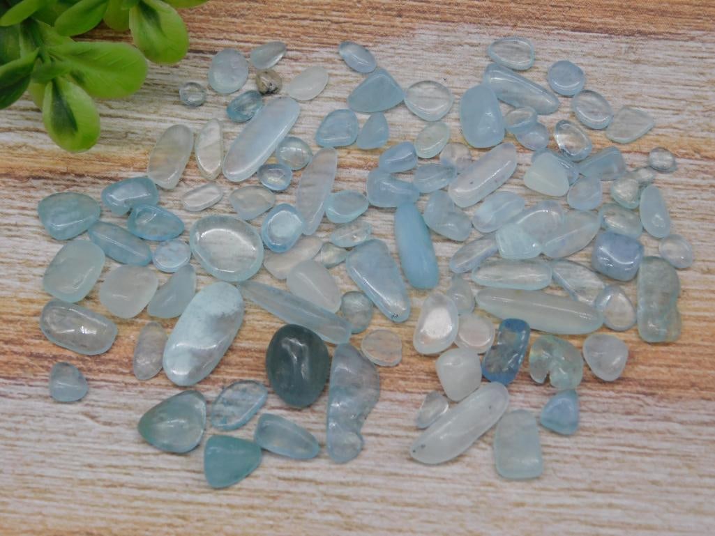 AQUAMARINE ROCK STONE LAPIDARY SPECIMEN: AQUAMARINE ROCK STONE LAPIDARY SPECIMEN