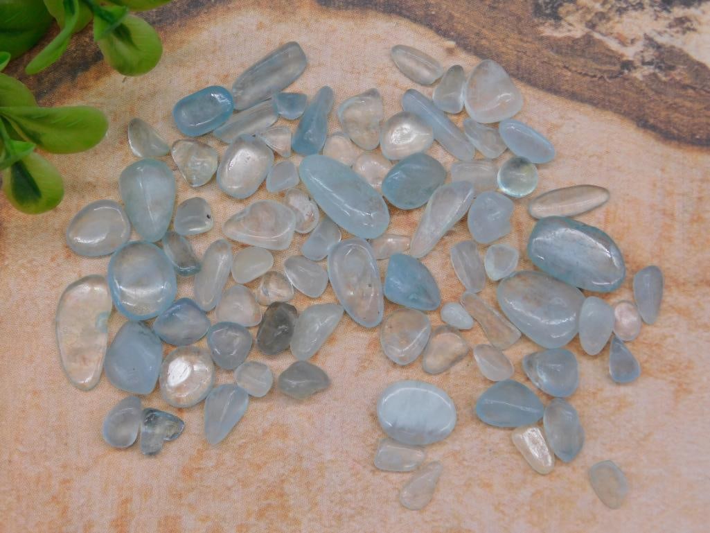 AQUAMARINE ROCK STONE LAPIDARY SPECIMEN: AQUAMARINE ROCK STONE LAPIDARY SPECIMEN