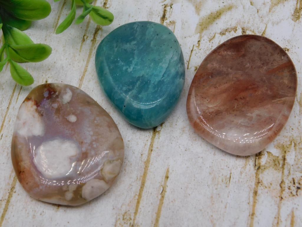 WORRY STONES ROCK STONE LAPIDARY SPECIMEN: WORRY STONES ROCK STONE LAPIDARY SPECIMEN